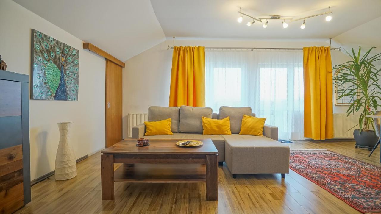 Vilux With Indoor Private Parking Apartment บราชอฟ ภายนอก รูปภาพ