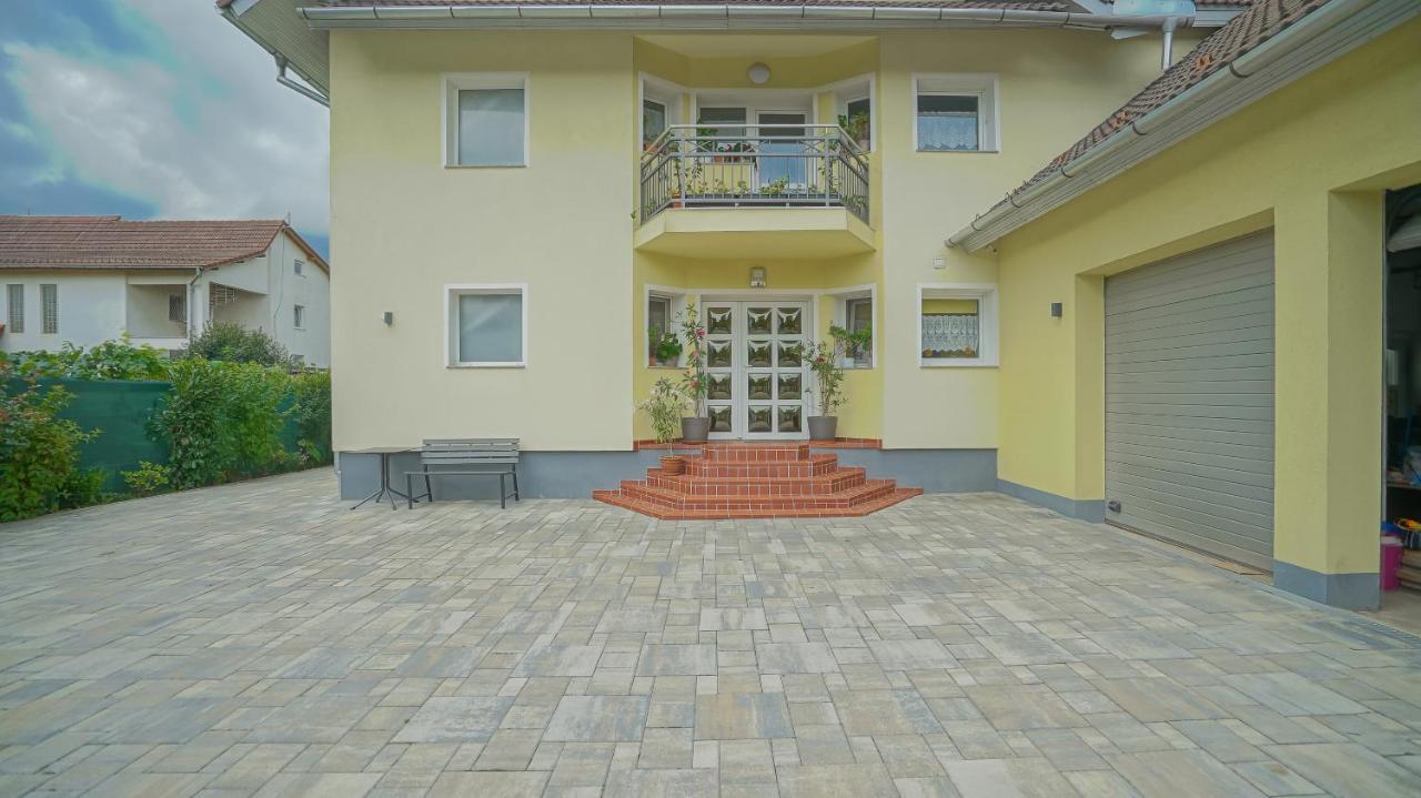 Vilux With Indoor Private Parking Apartment บราชอฟ ภายนอก รูปภาพ